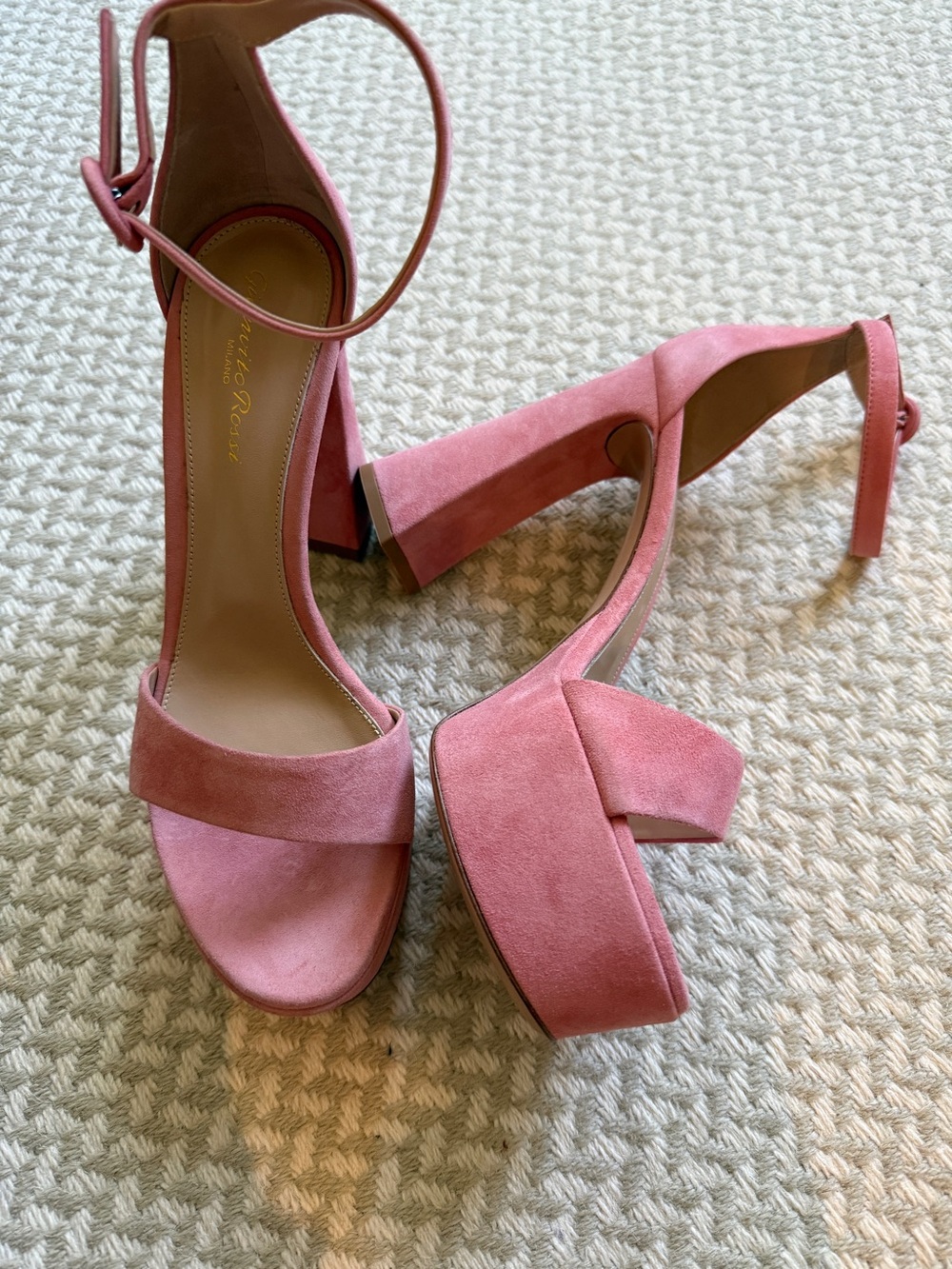 Gianvito Rossi holly Suede Pink Platform Ankle-Strap Heels - Women
